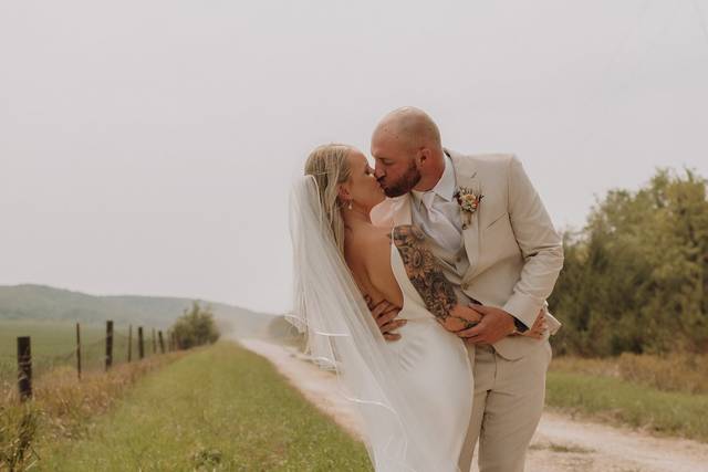 Country Airbnb Wedding