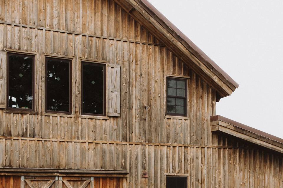 Rustic Barn Wedding Newton, IA