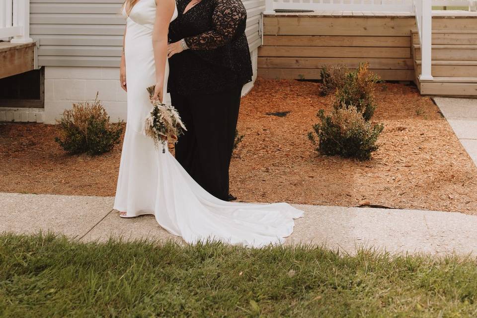 Country Airbnb Wedding