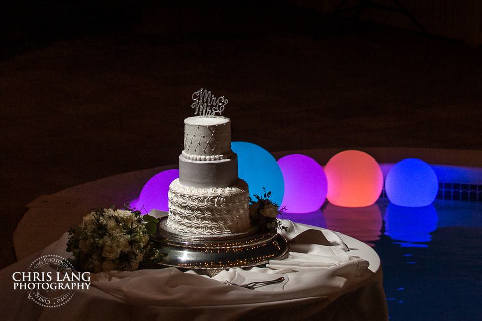 Poolside Cake Cutting