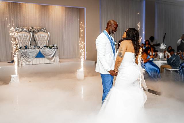 Foggy Wedding dance.