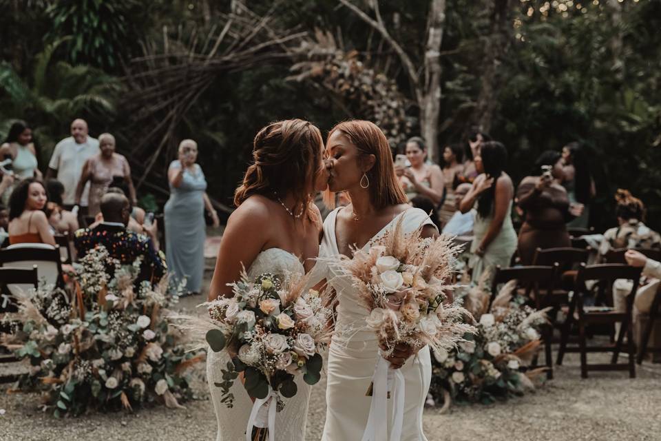 Jungle Vibe Wedding