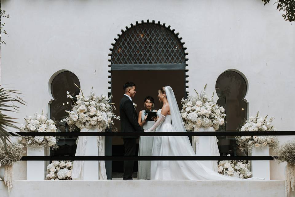 Boho-chic Ceremony