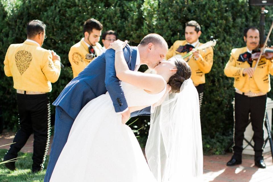 Love on the courtyard