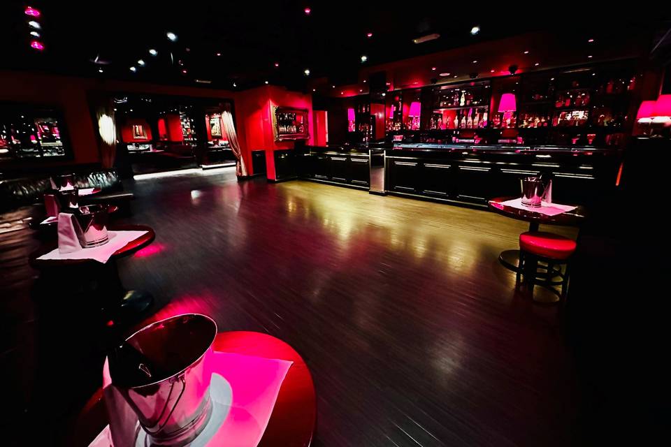 Main Bar 2