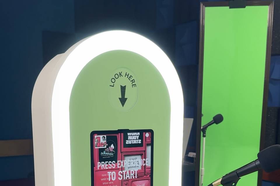 Photo Booth (Green Screen)