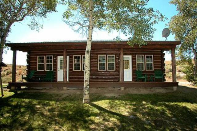 Lakeside Lodge