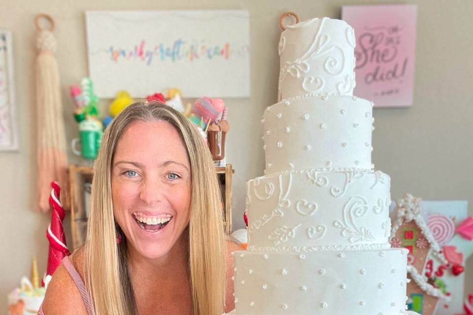 7 tier scroll & dot fake cake