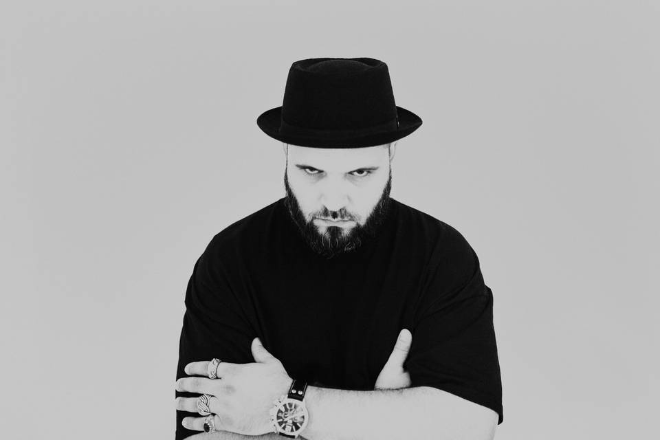 Andrew MacKenzie Dj
