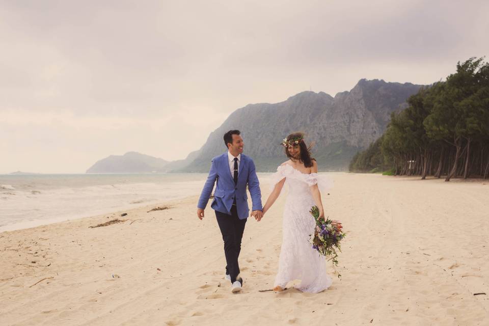 Couple on the beach - Kelilina Photography and Films