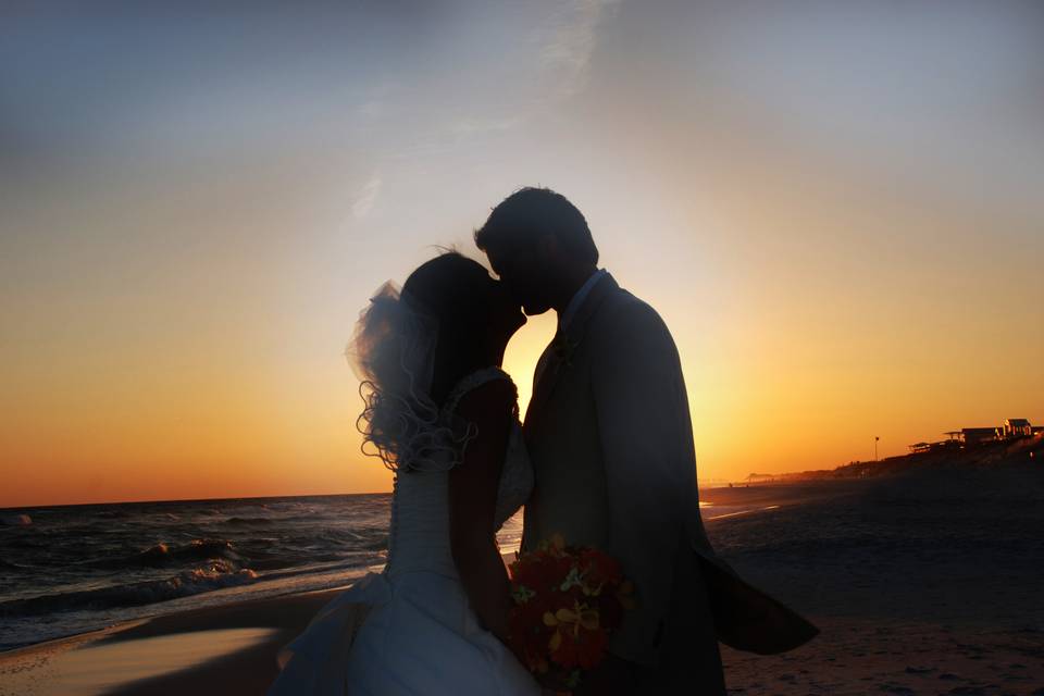 Sunset wedding (last photo of the day)
Panama City Beach, Florida