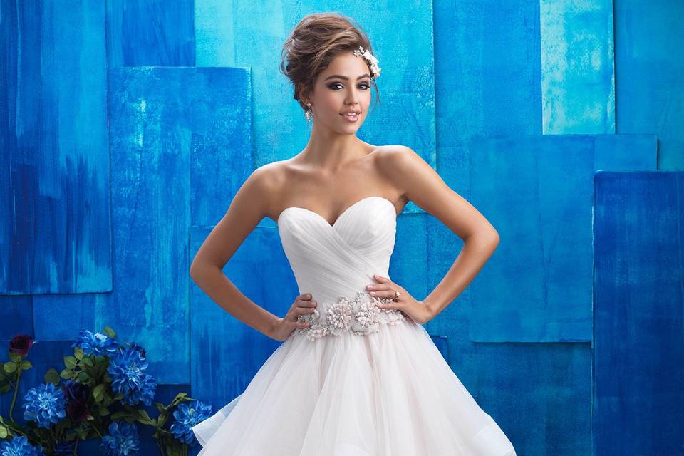 Ruffled wedding dress