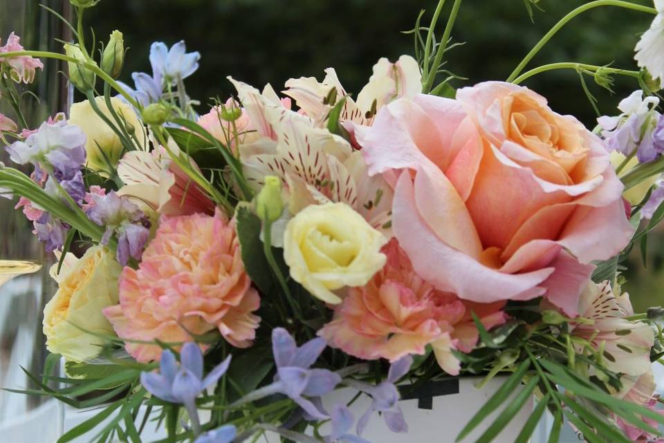 Table Centerpiece in Pastels