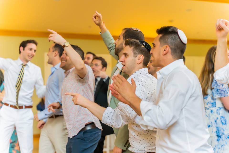 The Shuk Music Group - Best Je