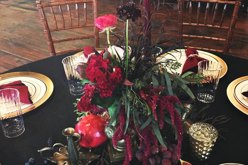 Red theme | Ten Point Floral Design
