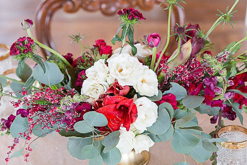 Table centerpiece | Shannon Ford Photography