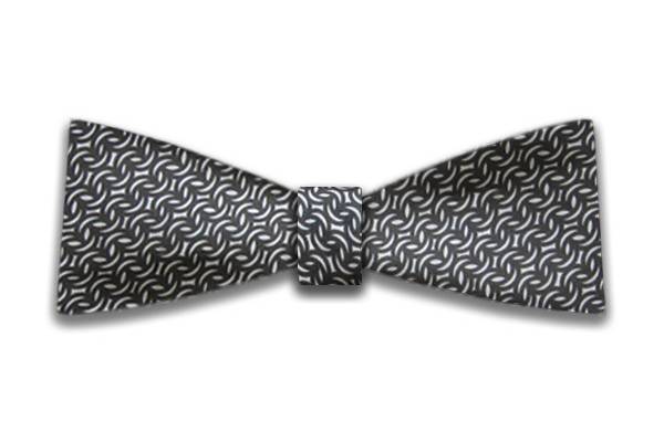 Harper Bow Tie by Handsome Menswear
100% Silk Twill Adjustable Bow Tie
Made in Seattle of Imported Fabric
www.handsomemenswear.com