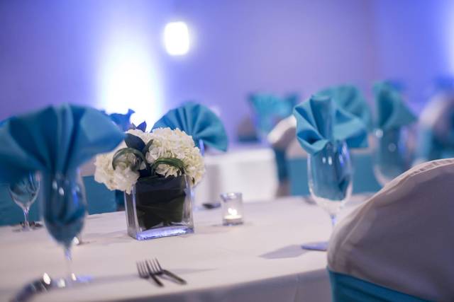 Blue table napkins