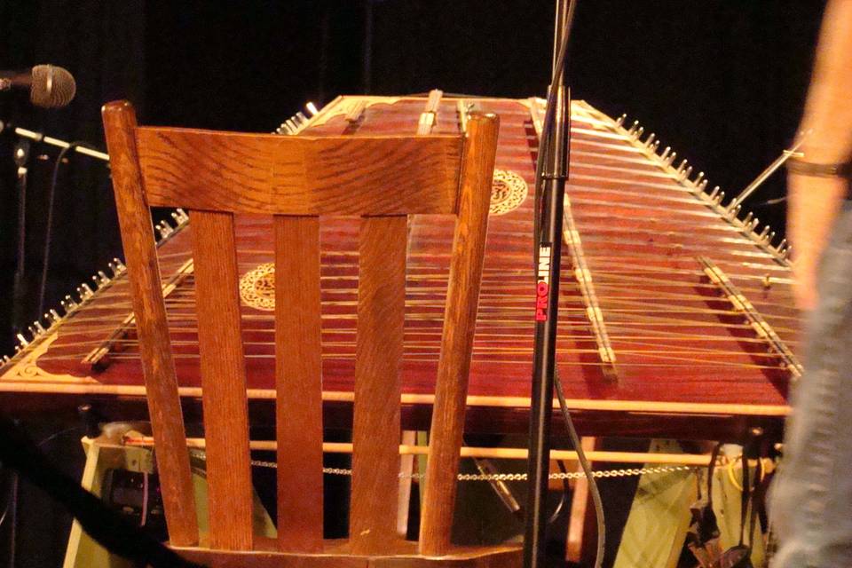 Jim plays the Jerry Reed Smith Grande Concertmaster Chromatic or Rizzetta Griggs Model hammer dulcimers