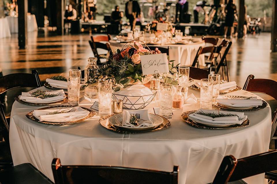 Wood Rounds for Centerpieces  Green Gables Farms Wedding & Events