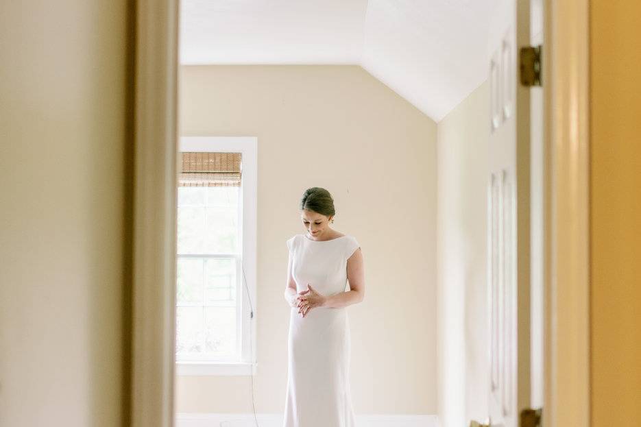 Bride at the bridal suite