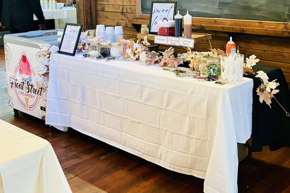 Custom sundae buffet