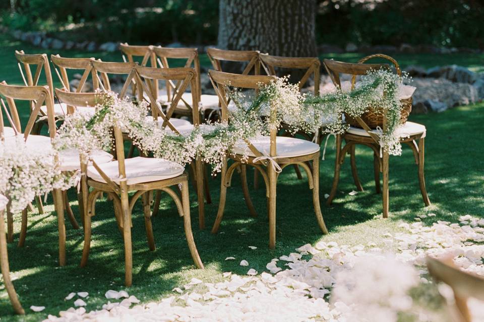 Floral aisle decor