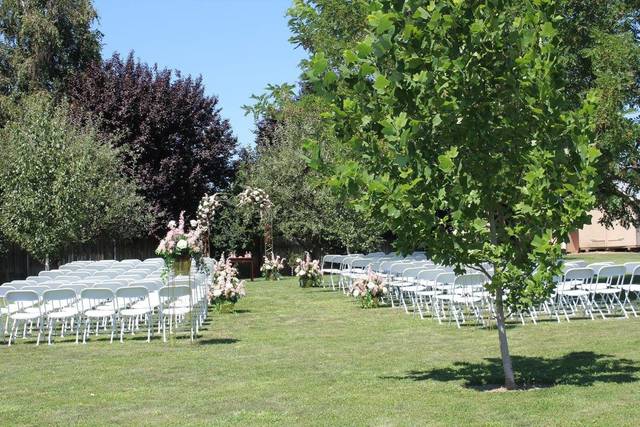 Outdoor wedding space