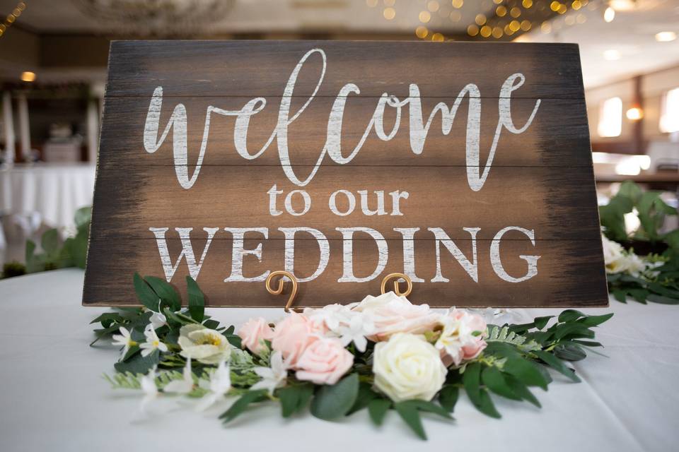 Welcome Sign w Florals