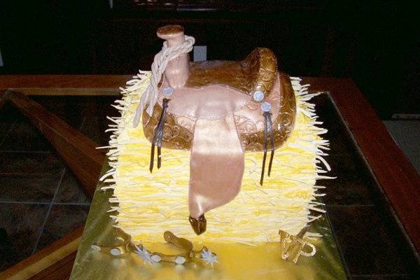 saddle on straw bale cake
