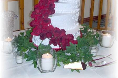 Red and white wedding cake
