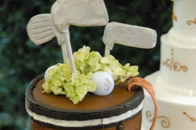Golf bag grooms cake