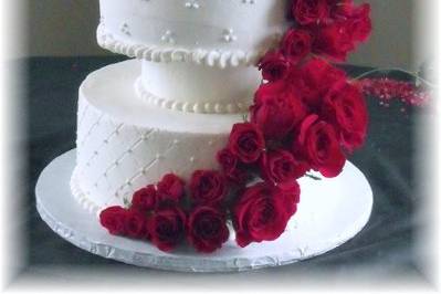 White and Red 3 tier cake with spacers