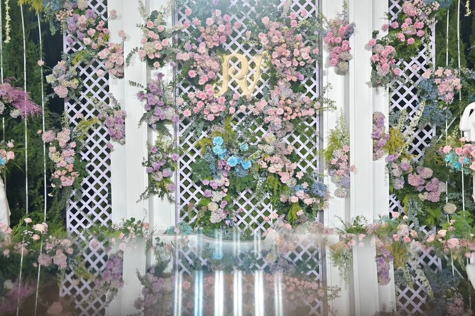 European-Inspired Garden Roman