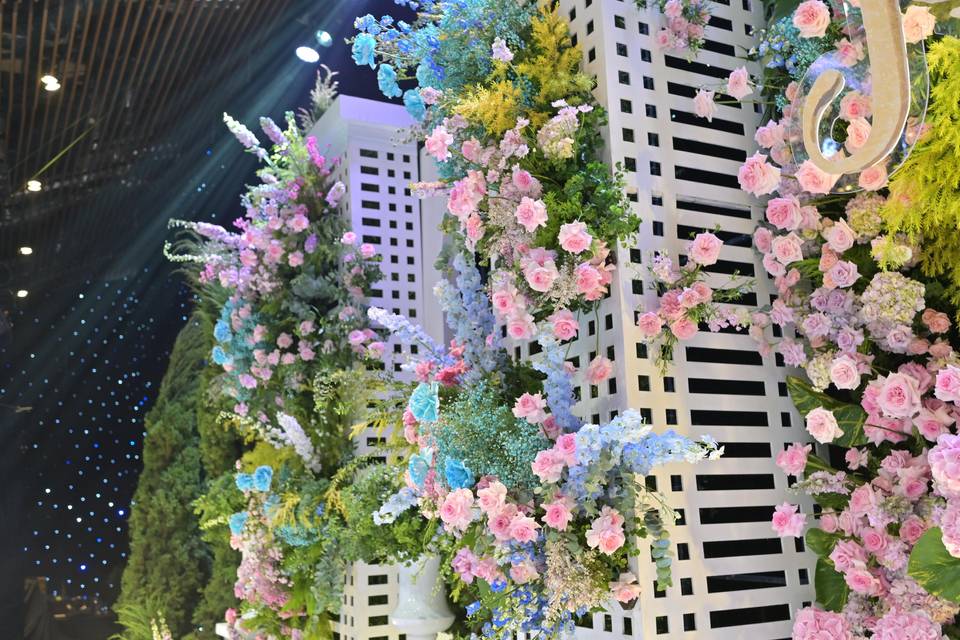 European-Inspired Garden Roman