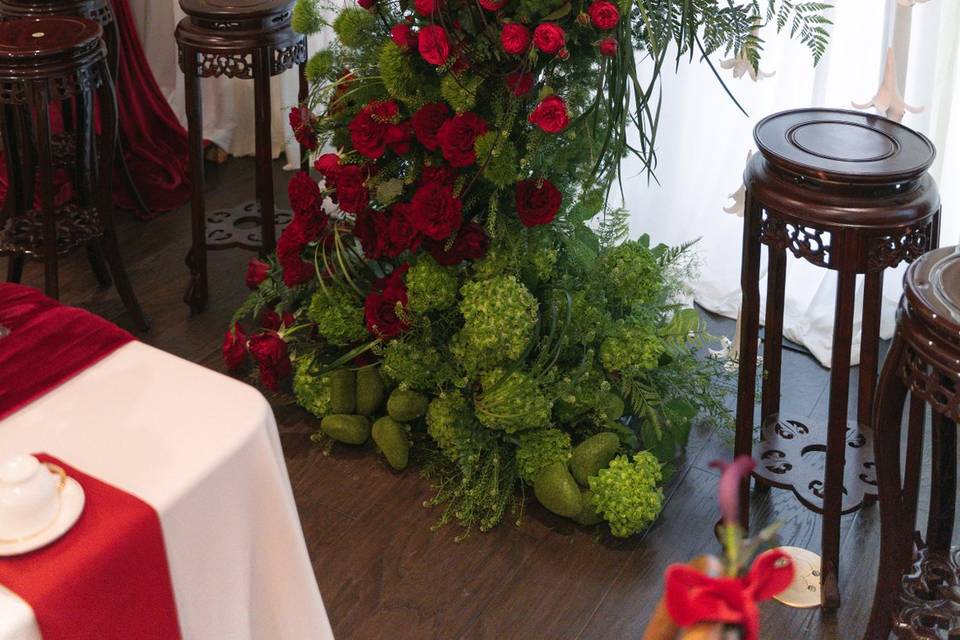 Modern Luxury Red Tea Ceremony