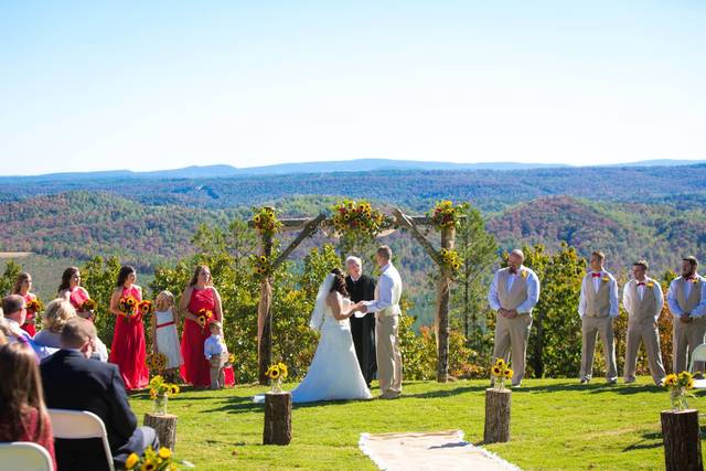 Weddings at Cabin Bluff - Barn & Farm Weddings - Springville, AL ...