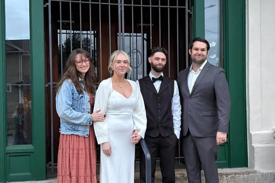 WeddingWire_group_photo.jpg