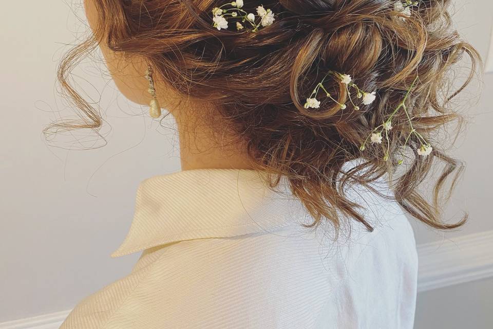 Curly bridal hair