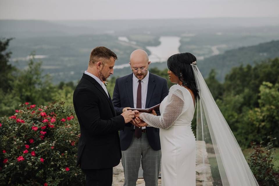 Blake Baggott - Wedding Offici