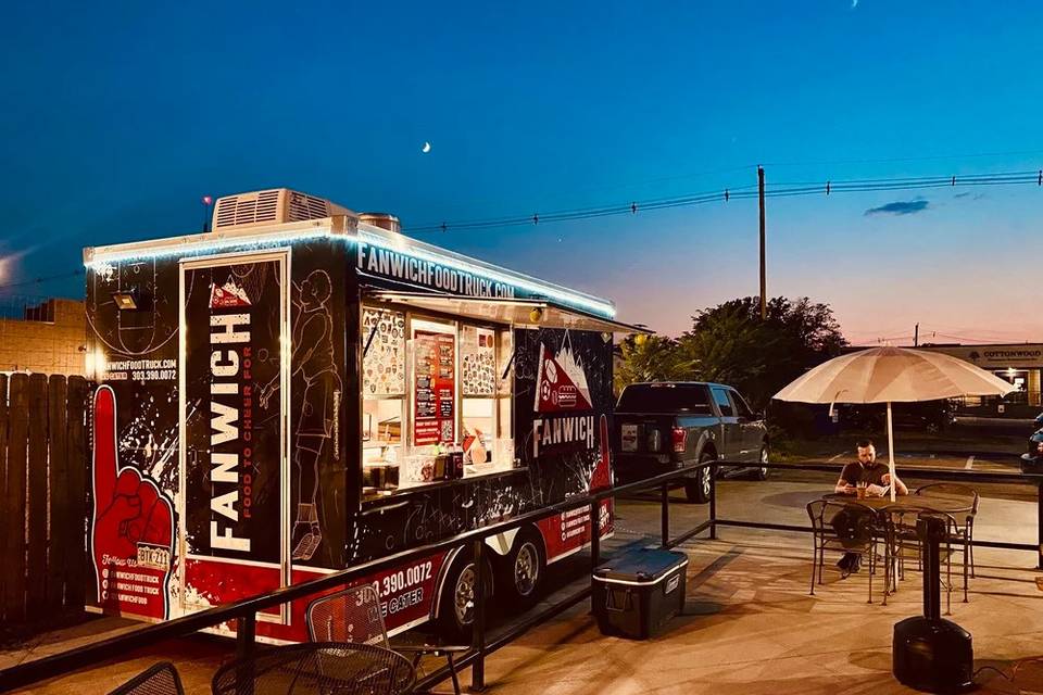 Fanwich at a brewery