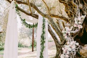 Elegant wedding arch