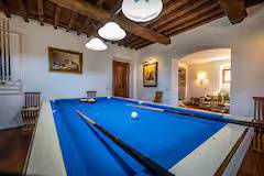 Pool table