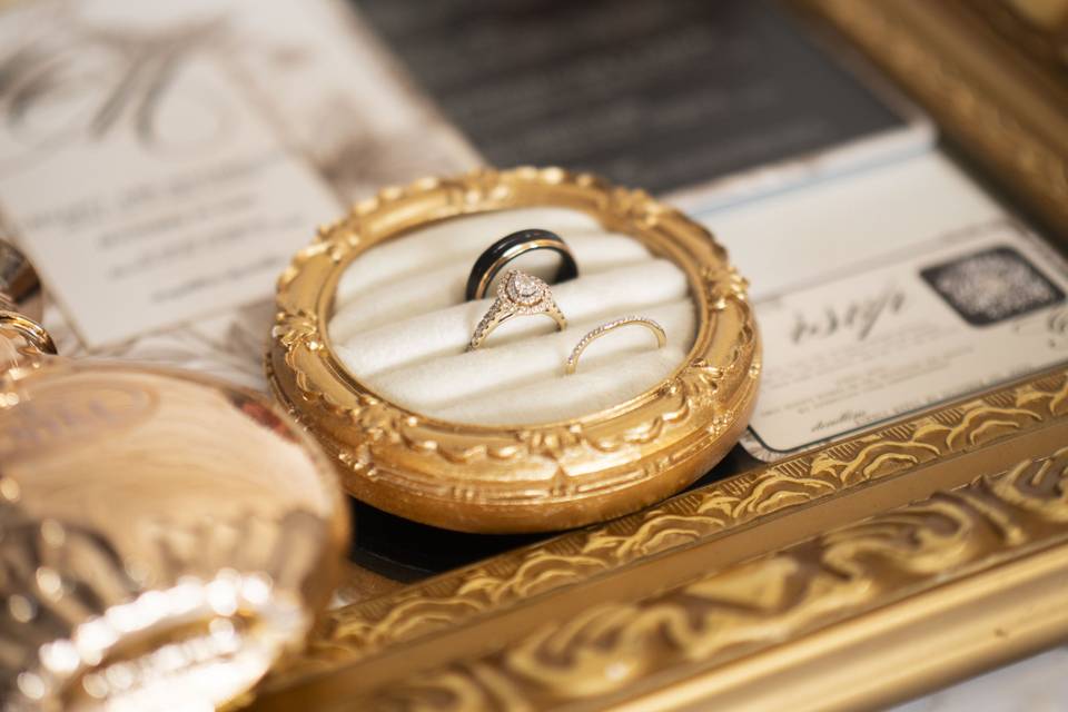 Golden Detail Ring Photo