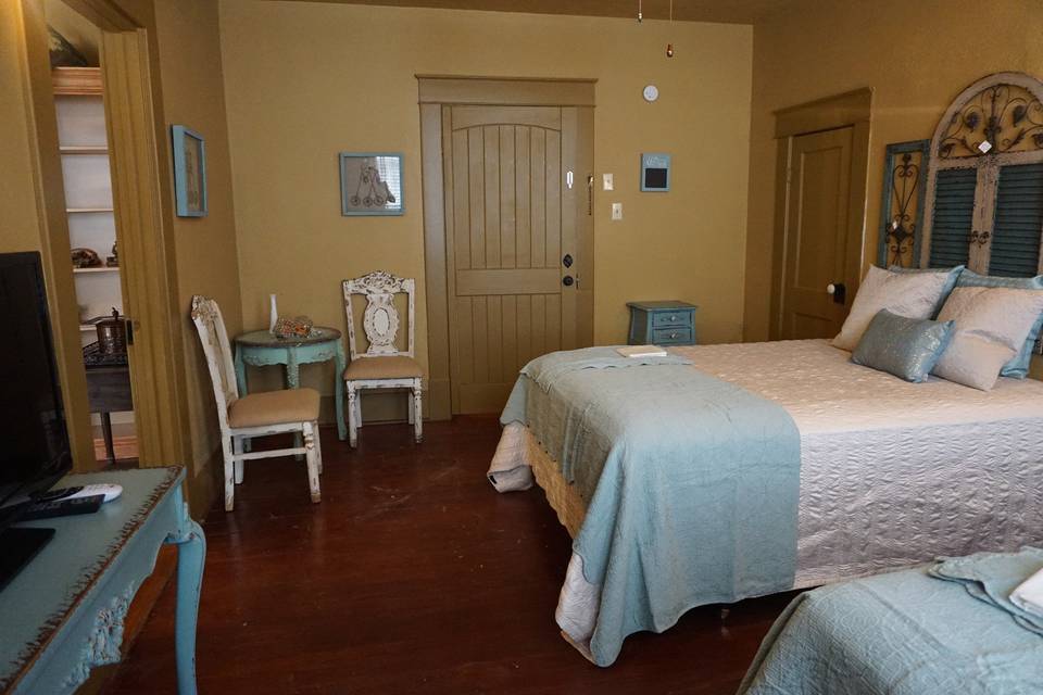 Gibbs Street Manor