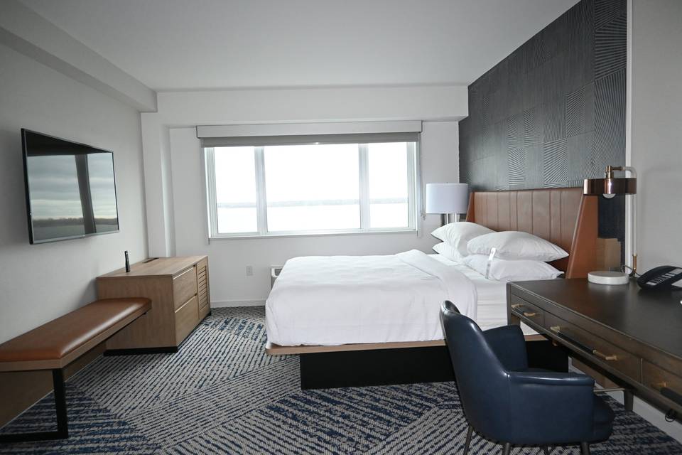 Suite Bedroom