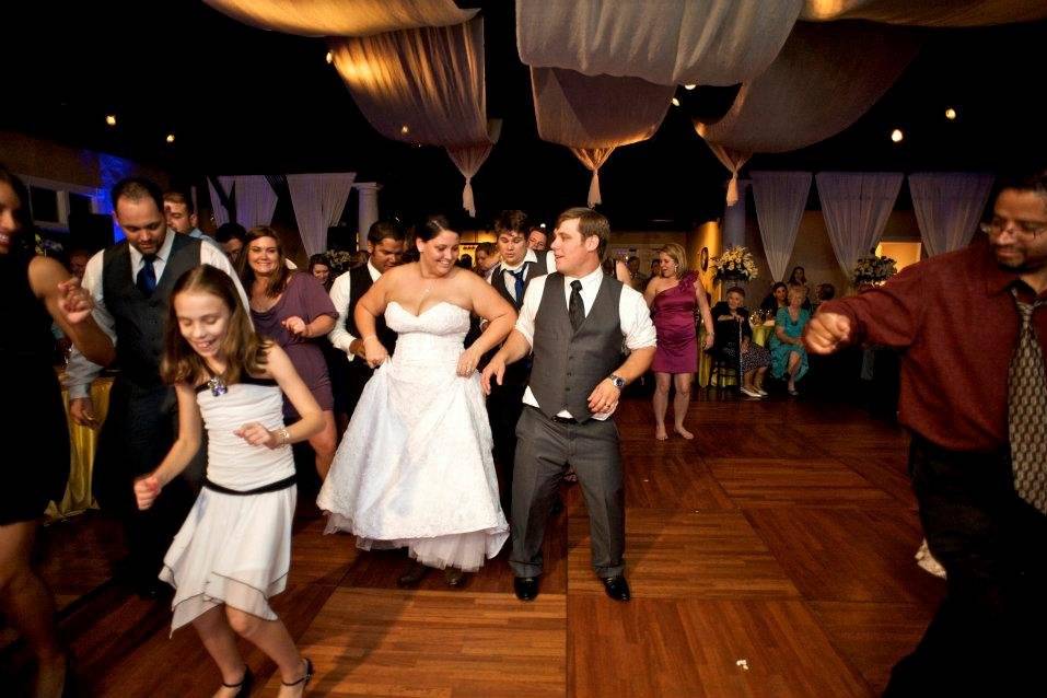 Newlyweds at the dance floor