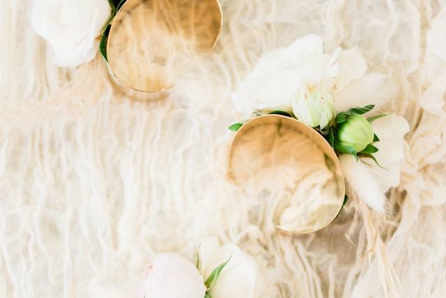 Cuff corsages