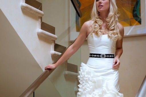 Fitted Trompet Style wedding dress made with raw silk and silk organza.