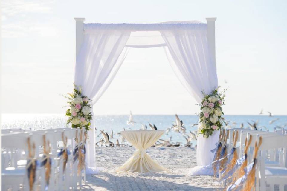 .Elegant Altar